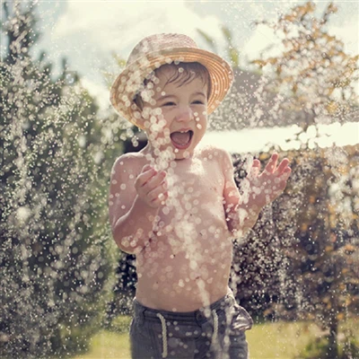 פאַבריק יום טוּב נאָטיץ